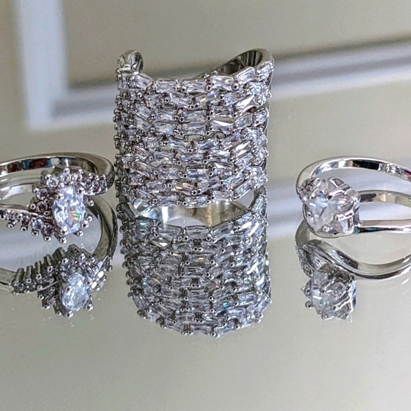 Express Jewelry - Elegant Crystal & Silver Rings (x4)